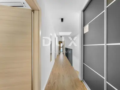 Villa 260 m², Šmrika - Panoramablick auf das Meer - 19
