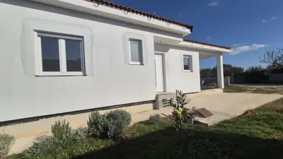Prefabricated house with yard in a quiet location - 2