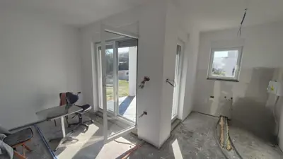 Prefabricated house with yard in a quiet location - 20
