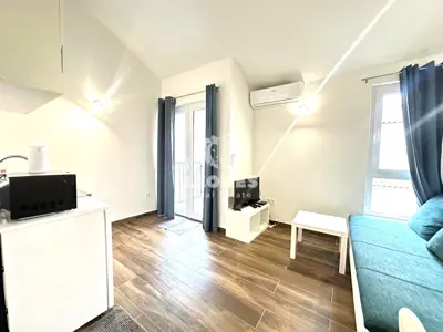 Apartment near Novigrad, just 250 meters from the sea and a well-maintained beach - 2