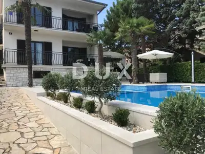 Haus 155 m², Malinska - Pool und 3 Parkplätze
