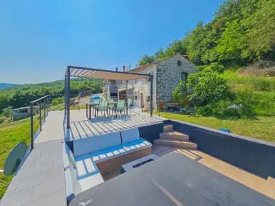 Exklusiv! Oprtalj, Steinhaus mit atemberaubendem Ausblick! - 13