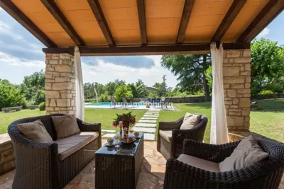 Kamena vila 1430 m², Poreč - bazen i okućnica - 18