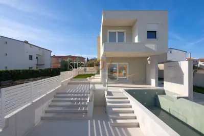 Villa 176 m², Ližnjan - pool and sea view - 3