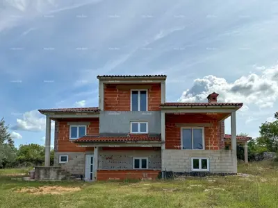 House in Vodnjan, large yard under olive trees - 11