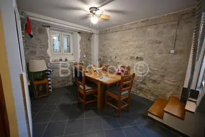 Kuća 122 m², Kaštel Lukšić centar - kamena kuća - 8