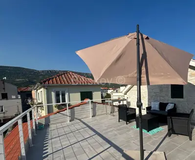 Kuća 122 m², Kaštel Lukšić centar - kamena kuća - 16