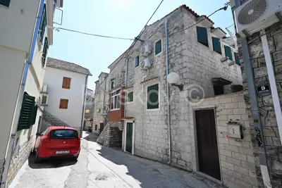 Kuća 122 m², Kaštel Lukšić centar - kamena kuća - 3