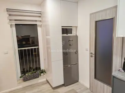 Stan 5. kat, Šijana, lift i terasa 6 m² - 7