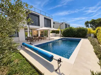 Villa 212 m², Malinska na Krku - pogled na more i bazen - 4