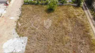 Building plot, Vodnjan - quiet location with asphalt access - 3