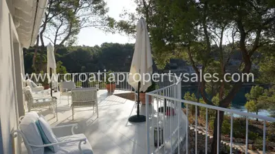 Kuća 130 m², Otok Brač - prvi red do mora - 3