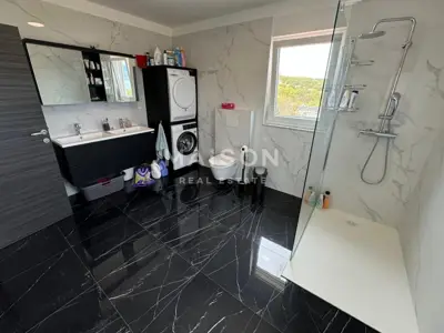 House 150 m², Vrbnik na Krku - quiet location near the sea - 8