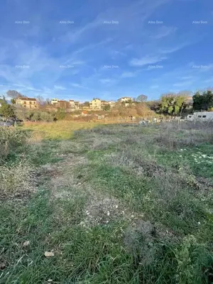 Građevinsko zemljište 1 283 m², Loborika, centar i urbanizirano