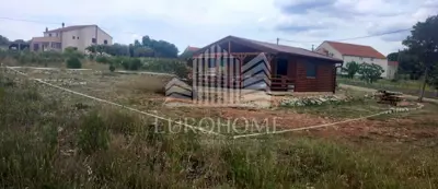 Building plot 734 m², Pridraga, near the sea and beach