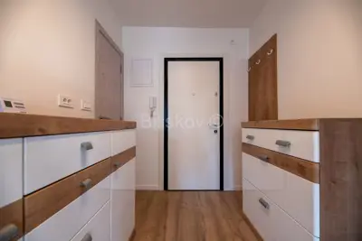 Šalata, 3soban stan, 2x balkona, spremište - 12
