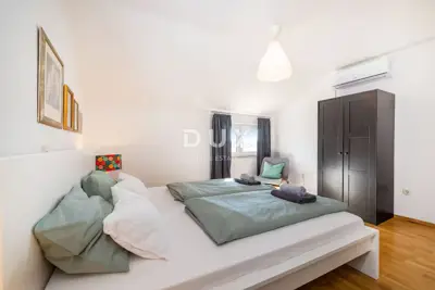 House for sale in Murvica, 230 m² - 18