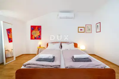 House for sale in Murvica, 230 m² - 19