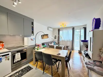 Apartment 57 m², Višnjik Zadar - furnished and renovated - 2