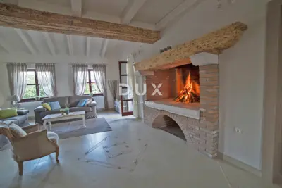 Villa 220 m², Hrboki - pool and grounds 1,900 m² - 3
