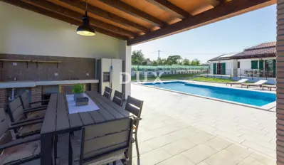 Villa 220 m², Hrboki - pool and grounds 1,900 m² - 14