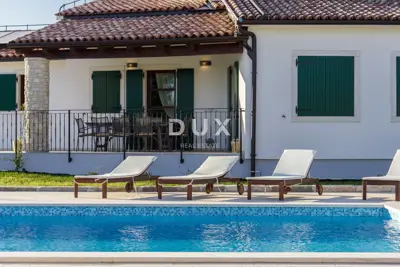 Villa 220 m², Hrboki - pool and grounds 1,900 m² - 11