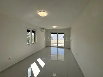 Stan 61,67 m², Novi Vinodolski - pogled na more i lođa - 2