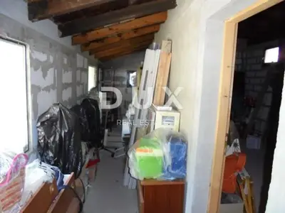 Haus 275 m², Podmurvice - 3 Etagen, Nähe zu Einrichtungen - 13
