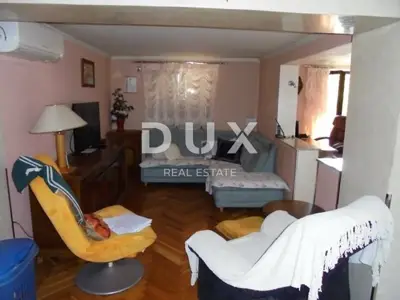 Haus 275 m², Podmurvice - 3 Etagen, Nähe zu Einrichtungen - 6