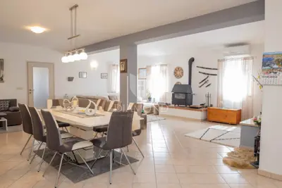 Kuća 156 m², Rovinj - prizemnica s okućnicom - 3