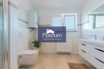 Stan 95 m², Medulin - 2 spavaće sobe, terasa - 8