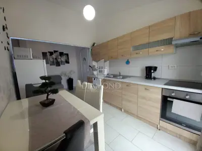 Nedešćina, prizemlje kuće 180 m², bazen i vrt 800 m² - 16