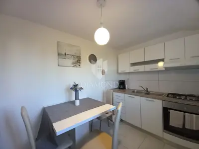 Nedešćina, prizemlje kuće 180 m², bazen i vrt 800 m² - 5