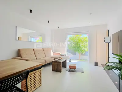 Haus 140 m², Donja Dubrava - Smart Home und Garage - 2