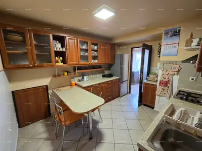 House 90 m², Pula - yard and covered terrace