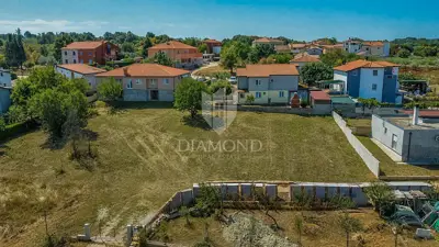 Građevinsko zemljište 1.328 m², Umag - mirna lokacija - 4