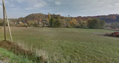 Landwirtschaftsfläche 8 398 m², Kašina, an der Straße