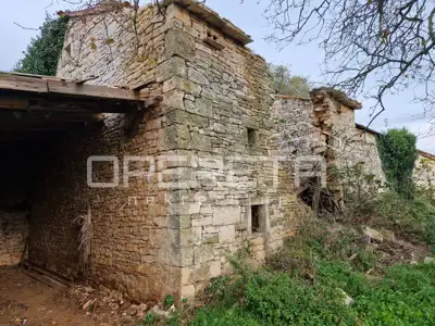 Estate 1,850 m², Barban - three houses and a large yard - 5