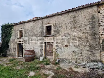 Estate 1,850 m², Barban - three houses and a large yard - 4