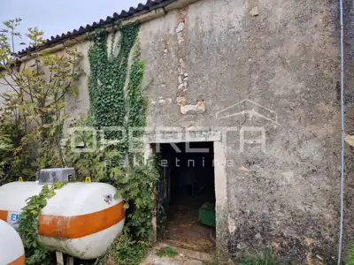 Estate 1,850 m², Barban - three houses and a large yard - 6