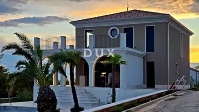 Villa 384 m², Buje - panoramic sea view