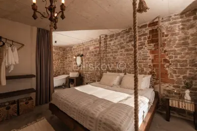 Kamena kuća 190 m², Pučišća - 6 km od mora - 18