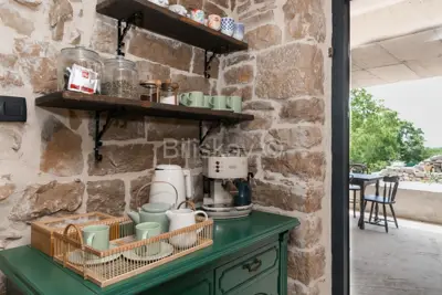 Kamena kuća 190 m², Pučišća - 6 km od mora - 16