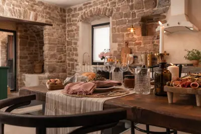 Kamena kuća 190 m², Pučišća - 6 km od mora - 9