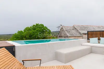 Kamena kuća 190 m², Pučišća - 6 km od mora - 2