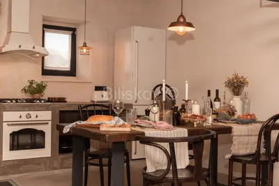 Kamena kuća 190 m², Pučišća - 6 km od mora - 11