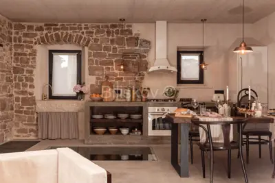 Kamena kuća 190 m², Pučišća - 6 km od mora - 14