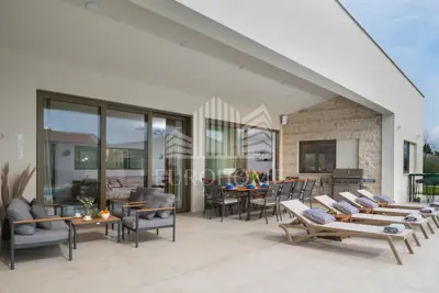 Haus 316 m², Smoković bei Zadar, Pool und Jacuzzi - 7