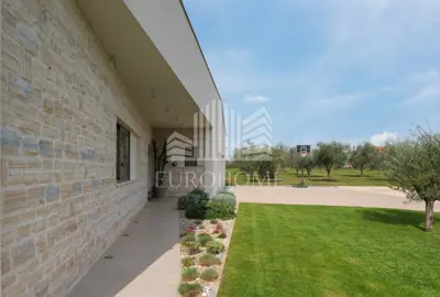 Haus 316 m², Smoković bei Zadar, Pool und Jacuzzi - 12