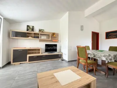 Kuća u Novalji, 708 m² okućnice i 6 parkirnih mjesta - 20